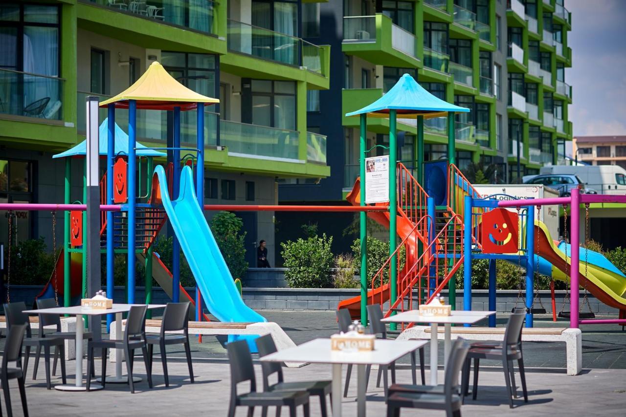 Crazy Sea View 1br Pools Apartament Mamaia